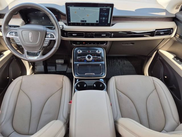 Used 2023 Lincoln Nautilus Reserve AWD/4WD image 29