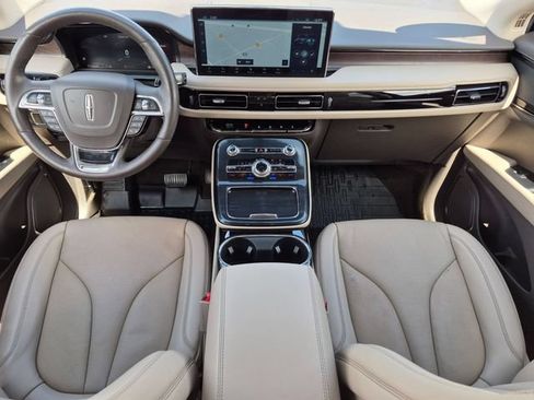 Used 2023 Lincoln Nautilus Reserve AWD/4WD image 29