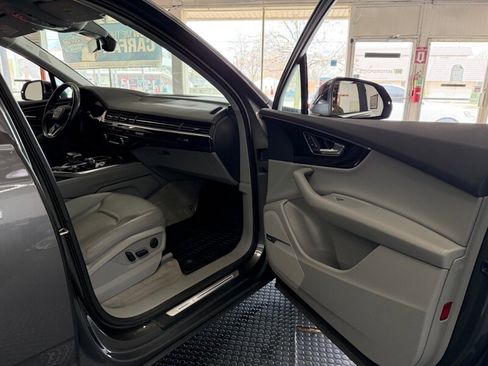 Used 2019 Audi Q7 3.0T Prestige w/ Prestige Package image 33