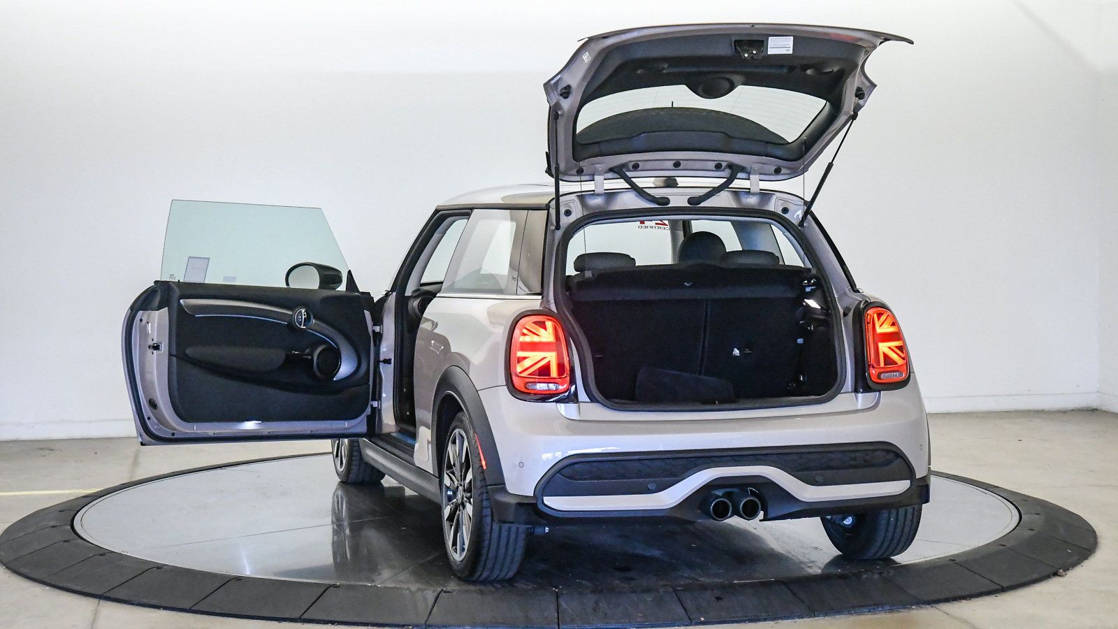 Used 2024 MINI Cooper S FWD image 27
