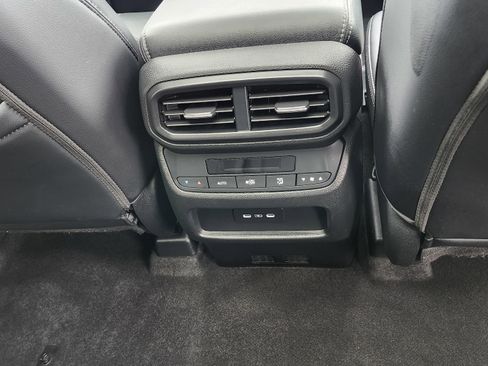 Used 2024 Honda Pilot Touring image 24