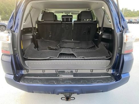 Used 2018 Toyota 4Runner SR5 Premium AWD/4WD image 9