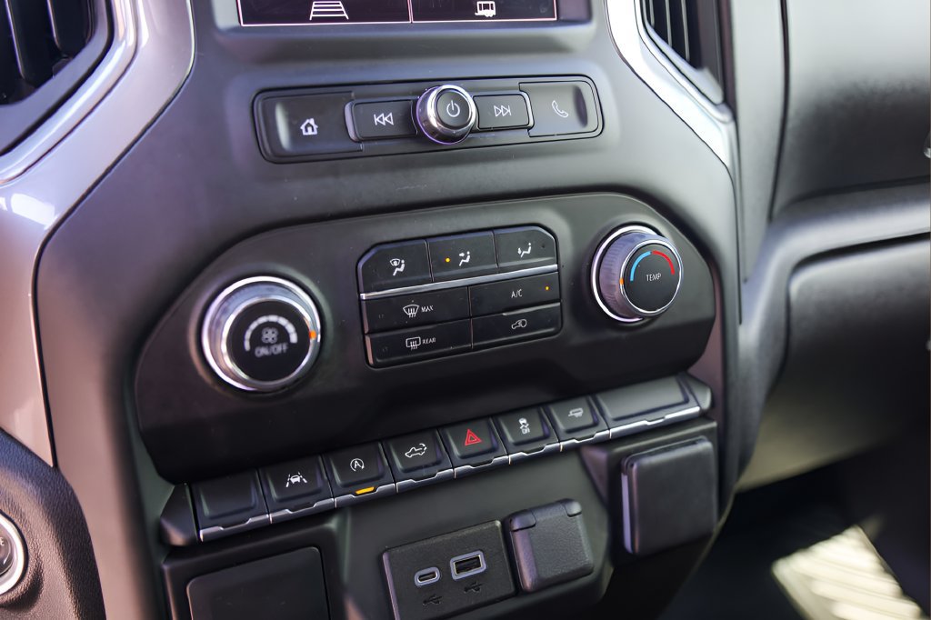 Used 2023 Chevrolet Silverado 1500 Custom w/ LPO, Dark Essentials Package RWD image 18
