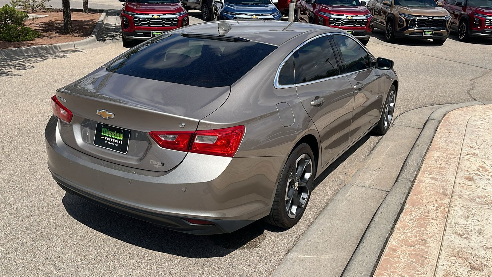 Used 2023 Chevrolet Malibu LT w/ Driver Confidence Package FWD image 8
