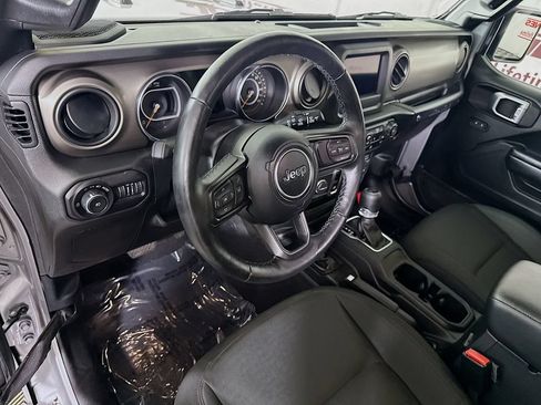 Used 2021 Jeep Wrangler Sport AWD/4WD image 17