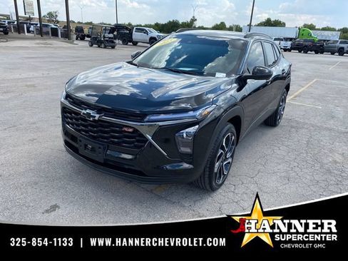 Used 2025 Chevrolet Trax RS w/ Driver Confidence Package FWD image 1