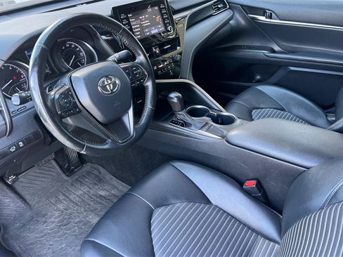 Used 2022 Toyota Camry SE image 12