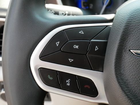 Used 2023 Chrysler Voyager LX FWD image 26