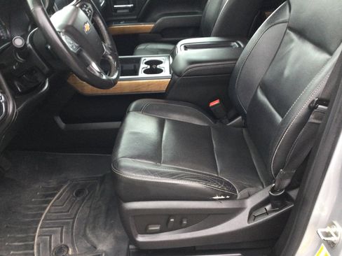 Used 2015 Chevrolet Silverado 1500 LTZ w/ LTZ Plus Package AWD/4WD image 12