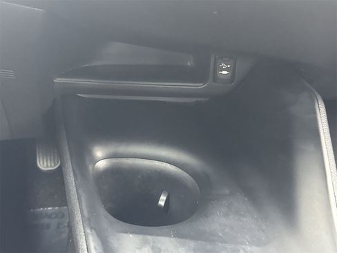 Used 2018 Toyota C-HR XLE image 27