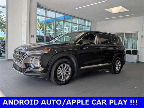 Used 2020 Hyundai Santa Fe SE image 4