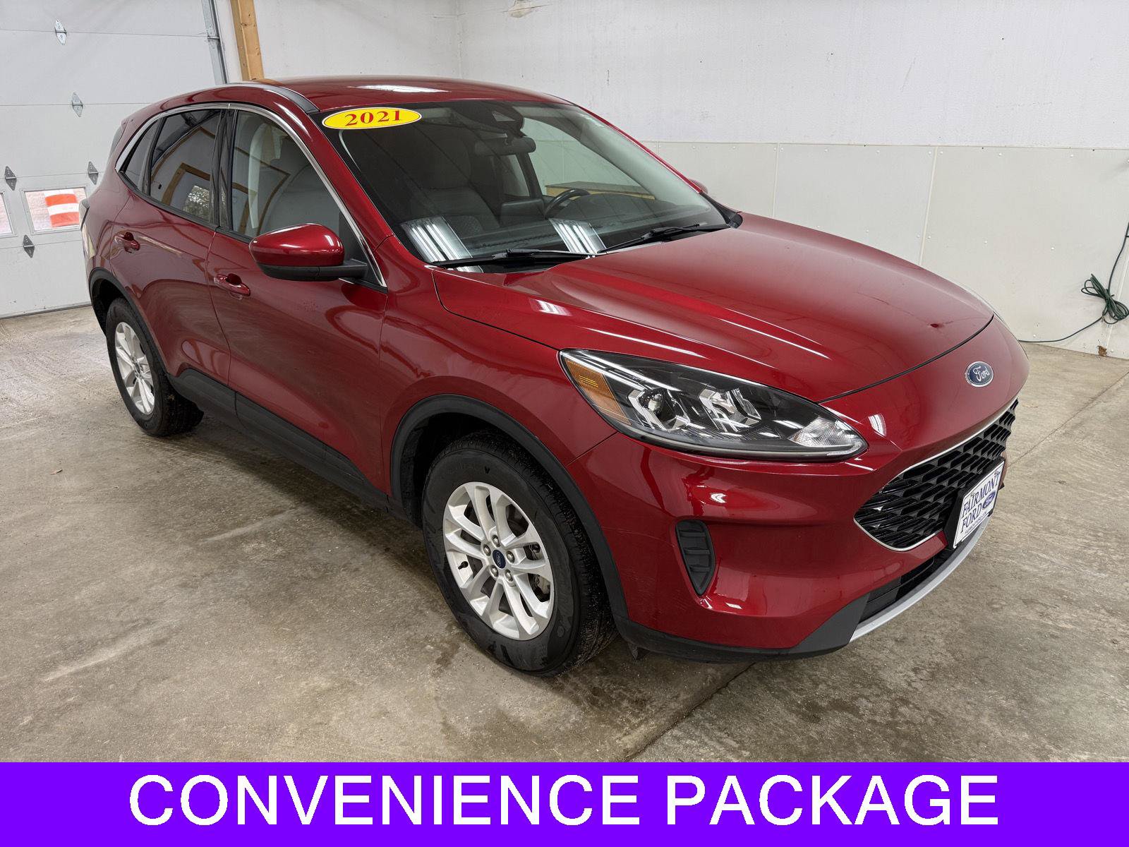 Used 2021 Ford Escape SE w/ Convenience Package AWD/4WD image 2