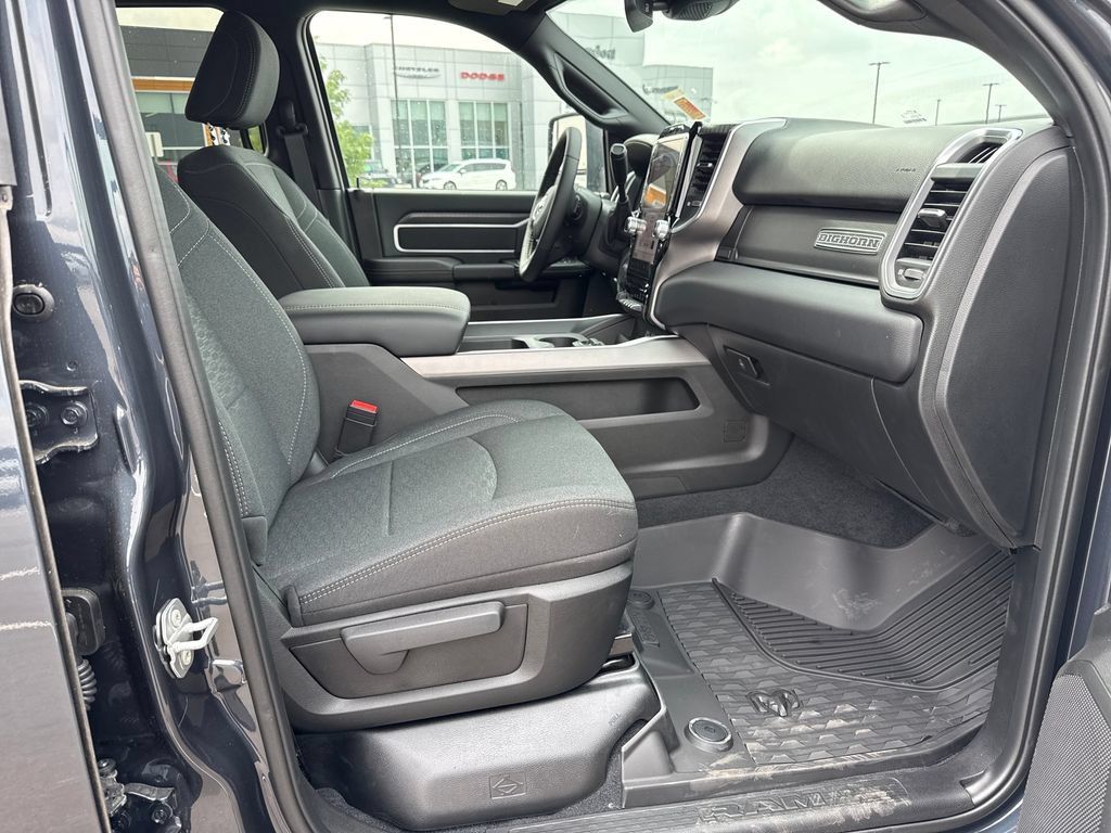New 2026 RAM 3500 Big Horn AWD/4WD image 30