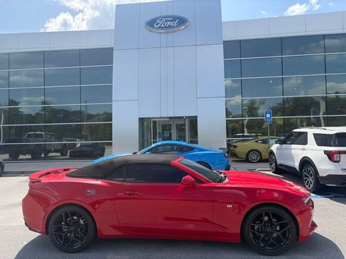Used 2017 Chevrolet Camaro LT RWD image 4
