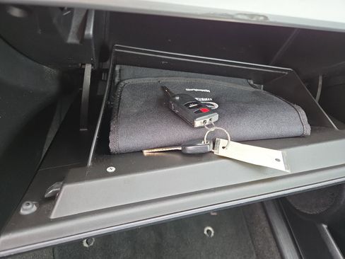 Used 2011 MAZDA MAZDA3 i Touring image 28