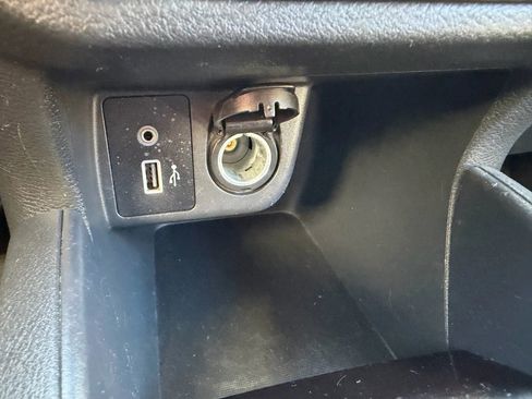 Used 2021 Nissan Versa SV image 19