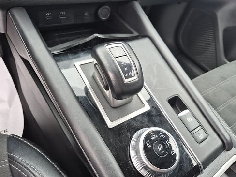 Used 2024 Mitsubishi Outlander SE FWD image 26
