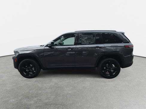 New 2025 Jeep Grand Cherokee Limited w/ Black Appearance Package AWD/4WD image 8