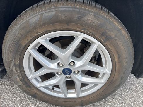 Used 2021 Ford Edge SEL image 14