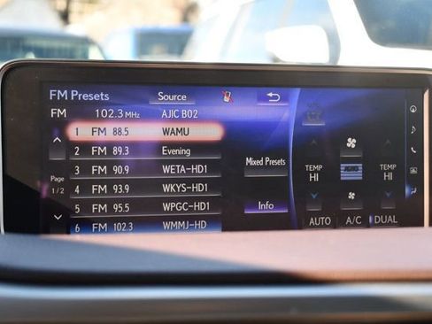 Used 2017 Lexus RX 450h AWD w/ Luxury Package image 39