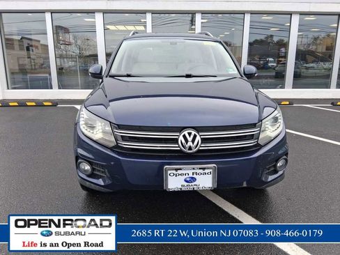 Used 2012 Volkswagen Tiguan SEL image 2