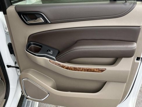 Used 2017 Chevrolet Suburban Premier AWD/4WD image 23