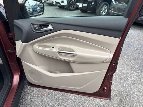 Used 2018 Ford Escape SEL image 27