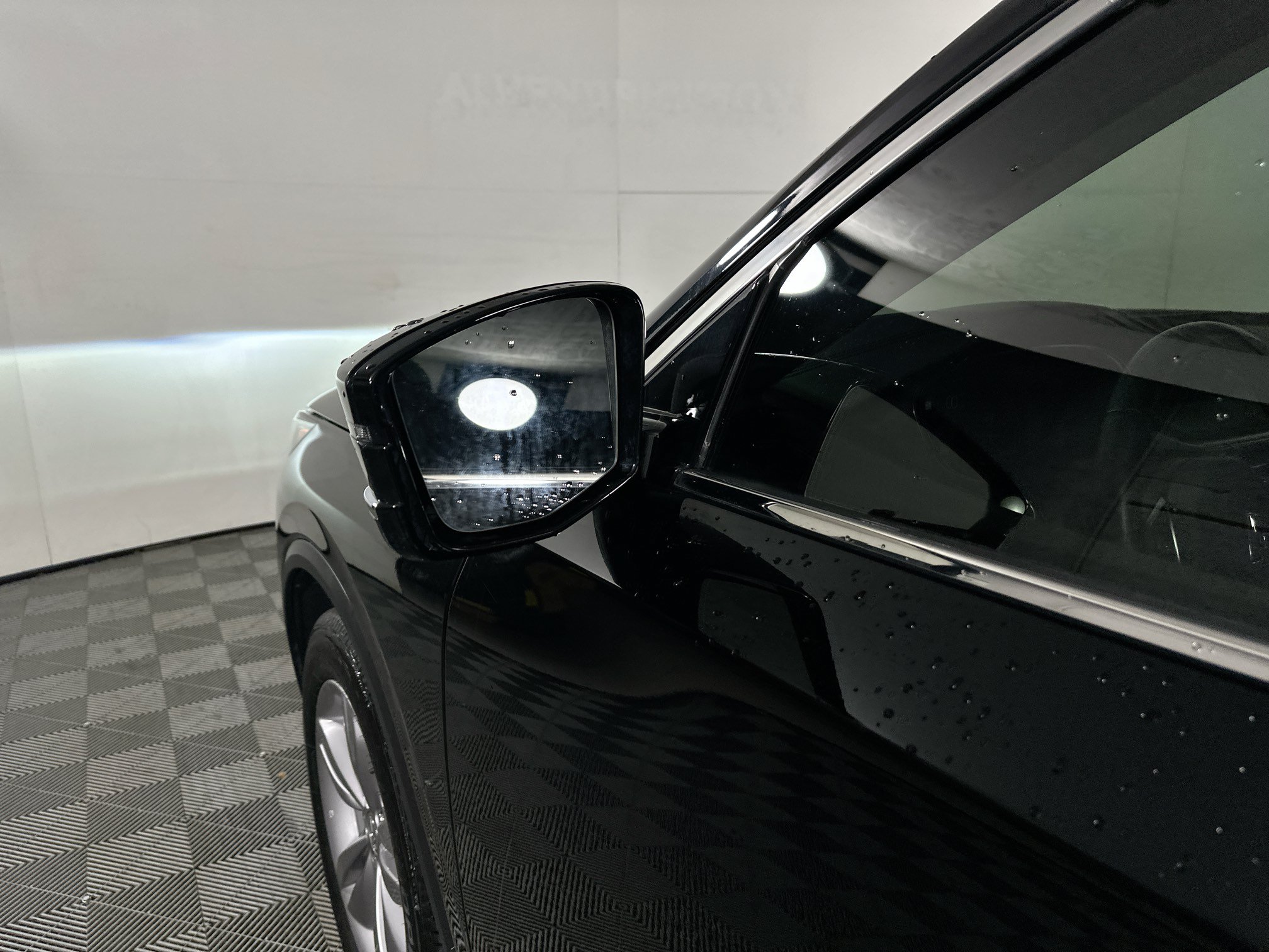 Used 2023 Acura MDX FWD image 10