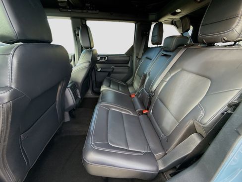 Used 2025 Ford Bronco Outer Banks image 24