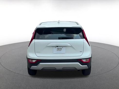 Used 2026 Kia Niro LX FWD image 12
