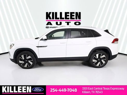 Used 2025 Volkswagen Atlas Cross Sport SE FWD image 4