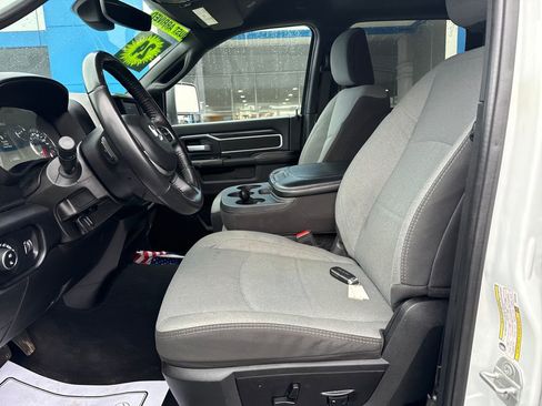 Used 2024 RAM 2500 Big Horn image 11