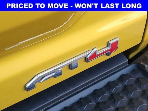 Used 2023 GMC Canyon AT4 image 10