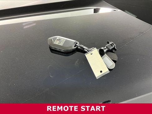 Used 2024 Kia Telluride EX w/ EX Captain's Chair Package FWD image 33