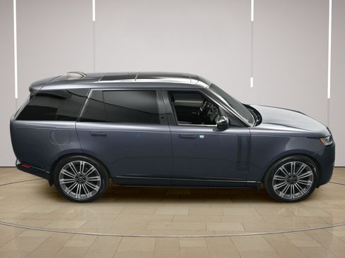 Used 2024 Land Rover Range Rover Long Wheelbase SE AWD/4WD image 37