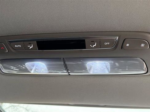 Used 2024 Kia Telluride EX w/ EX Captain's Chair Package image 28