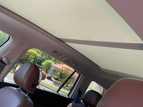 Used 2021 Volkswagen Atlas SEL image 19