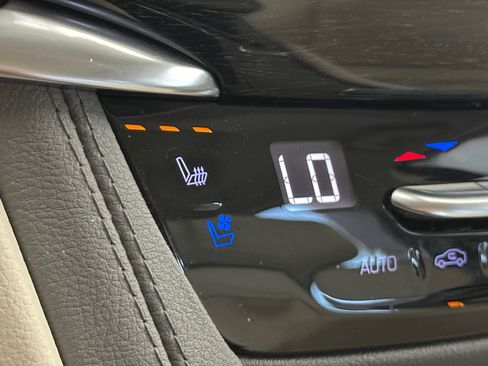 Used 2023 Cadillac XT6 Premium Luxury w/ Technology Package AWD/4WD image 26