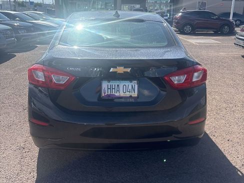 Used 2017 Chevrolet Cruze LS FWD image 6