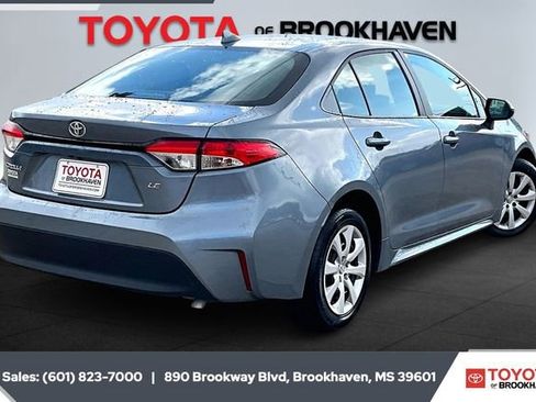 Used 2024 Toyota Corolla LE image 11