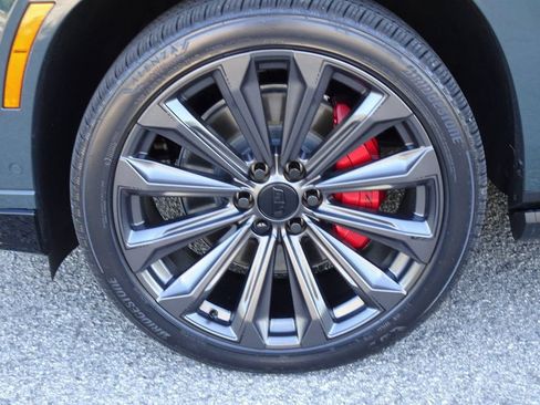 Used 2025 Cadillac Escalade V w/ LPO, ONYX Package AWD/4WD image 28