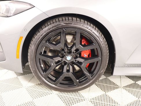 Used 2025 BMW 330i Sedan w/ M Sport Package RWD image 19