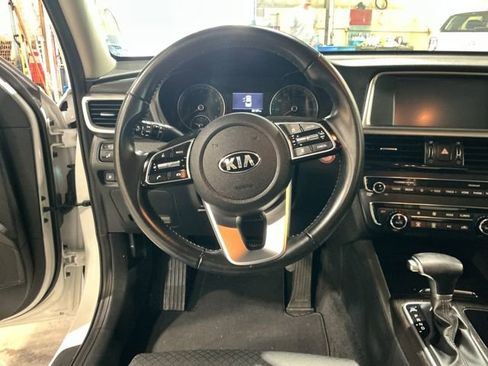 Used 2020 Kia Optima EX image 14