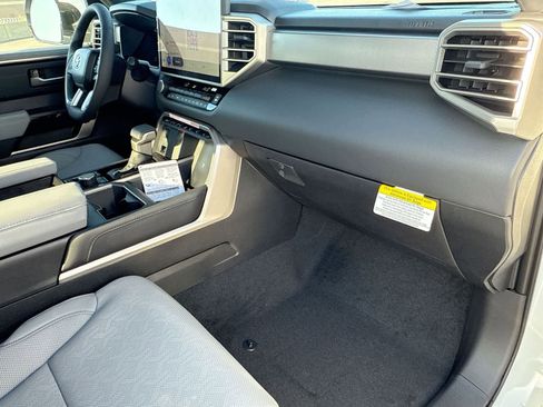 New 2025 Toyota Tundra Limited image 11