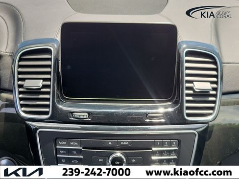 Used 2017 Mercedes-Benz GLS 450 4MATIC image 21