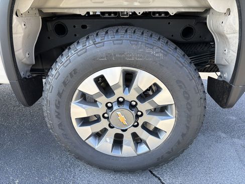 New 2026 Chevrolet Silverado 2500 Custom w/ Custom Value Package image 19