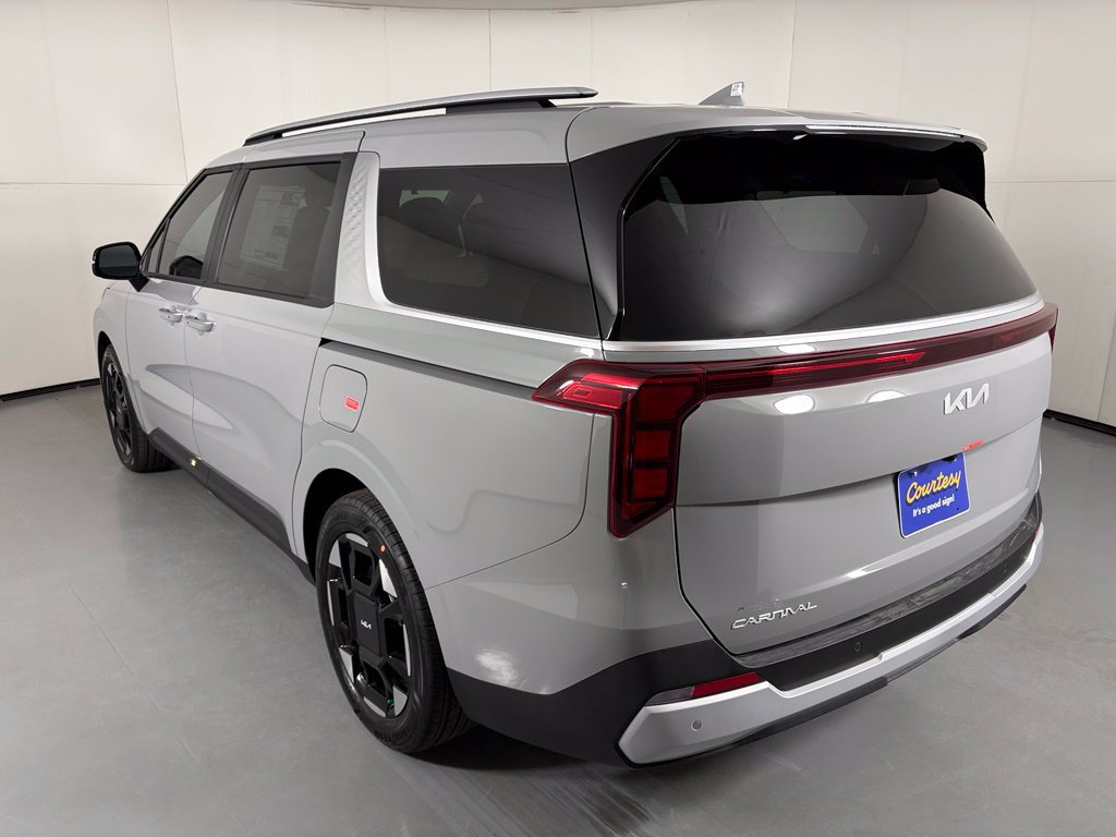 New 2026 Kia Carnival EX FWD image 6