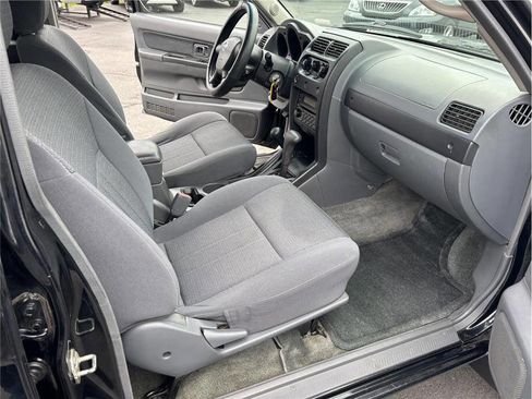 Used 2003 Nissan Frontier SVE image 15