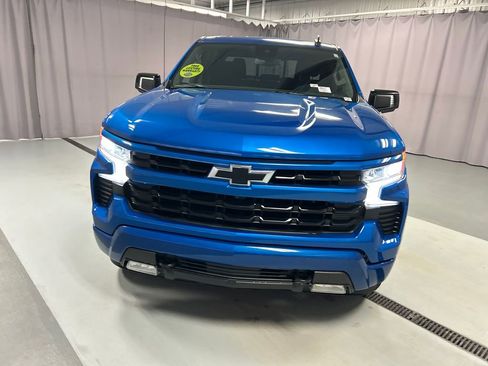 Used 2022 Chevrolet Silverado 1500 RST w/ Convenience Package II image 2