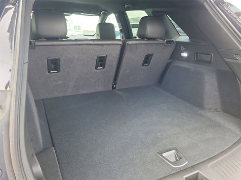 New 2025 Cadillac XT5 Luxury image 23